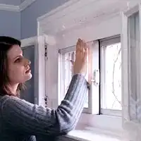 Дует из пластикового окна